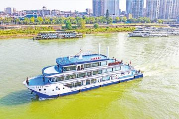 国内首艘氢燃料动力船 “三峡氢舟1”号首航